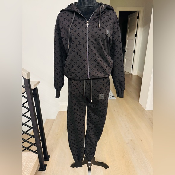 Stylish Black Designer Women's Jumpsuit - Picture 5 of 8